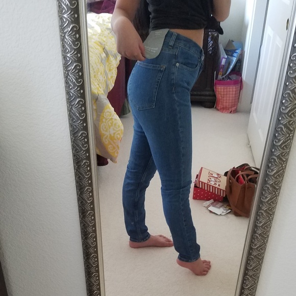 Everlane High Rise Skinny Jeans in Mid Blue - Picture 4 of 5